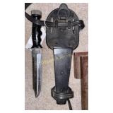 Dacor pocket knife and holder