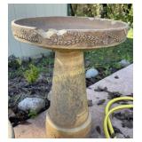 Pottery birdbath (Some damage)