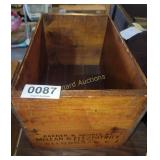 Canadian apple wood crate box