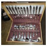 Oneida silverplate set - serves 12