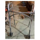 Walker w front wheels