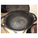 Cast iron pan