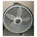 Cyclone Lasco fan with remote