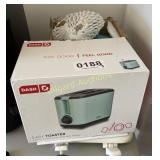 Toaster oven and bowls