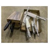 Kitchen knife set with holder
