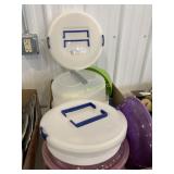Large box plastic kitchen food storage containers