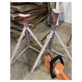(2) Jack stands, 18'  Elec Hedge trimmer