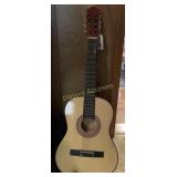 Acoustic guitar w/ zip up case