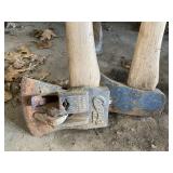 (2) Axes