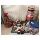 Grapevine tree, Christmas tins & more
