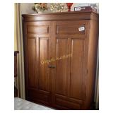 Wood Cabinet/TV stand (24'x48'x65.5')