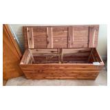 Cedar chest (16x44x17.5)