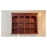 Wall knick-knack shelf