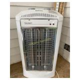 Holmes space heater and yard sticks