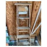 Wood Step ladder