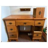 Wood desk (as is) (42"x21"x30")