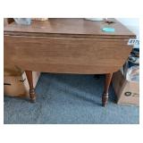 Drop leaf table