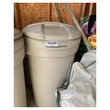 Rubbermaid trash can