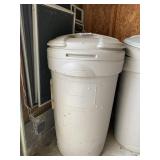 Rubbermaid trash can