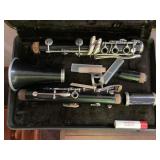Bundy clarinet w/ case