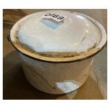 Enamled pot