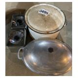 Roasting pan, canisters, enamel pot