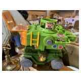 (3) Plastic cars
