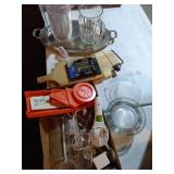 Kitchen gadgets, nesting bowls, serving tray,