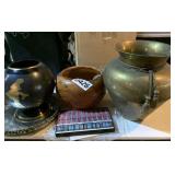 New London, OH figurine, pots and plate