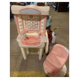 Little Tikes beauty salon