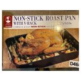 Roshco roasting pan (NIB)
