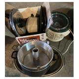 Crockpot, pans