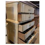 Dixie 5-drawer Chest (18'x32'x47')