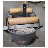 Mop and mop bucket