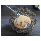 Vintage hat pin - Martha and George Washington