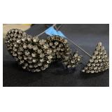 (4) Rhinestone hat pins