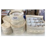 Set of Christmas dishes, ornaments