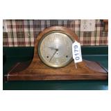 Mantel clock