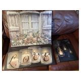 (3) canvas prints- one is lighted/ sound
