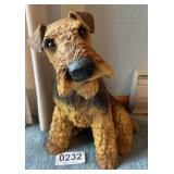Dog statue (plastic)