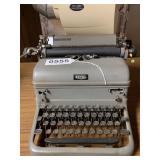 Royal type writer