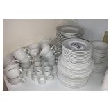 Farberware Lattice White dish set