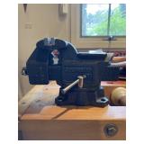 Columbian 4' Bench vise