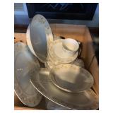Spring garden dish set