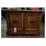 End table (27'x27'x19')