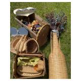Miscellaneous decor