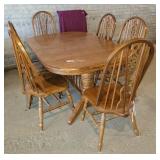 Oak table, (6) chairs and (2) leaves