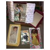 (4) Dolls