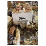 MGM Grand, Lion figurines and more