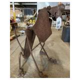 Metal hound lawn sculpture